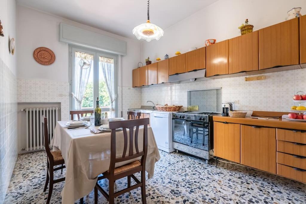 Appartamento Poggio Del Sole Lucca Exteriör bild